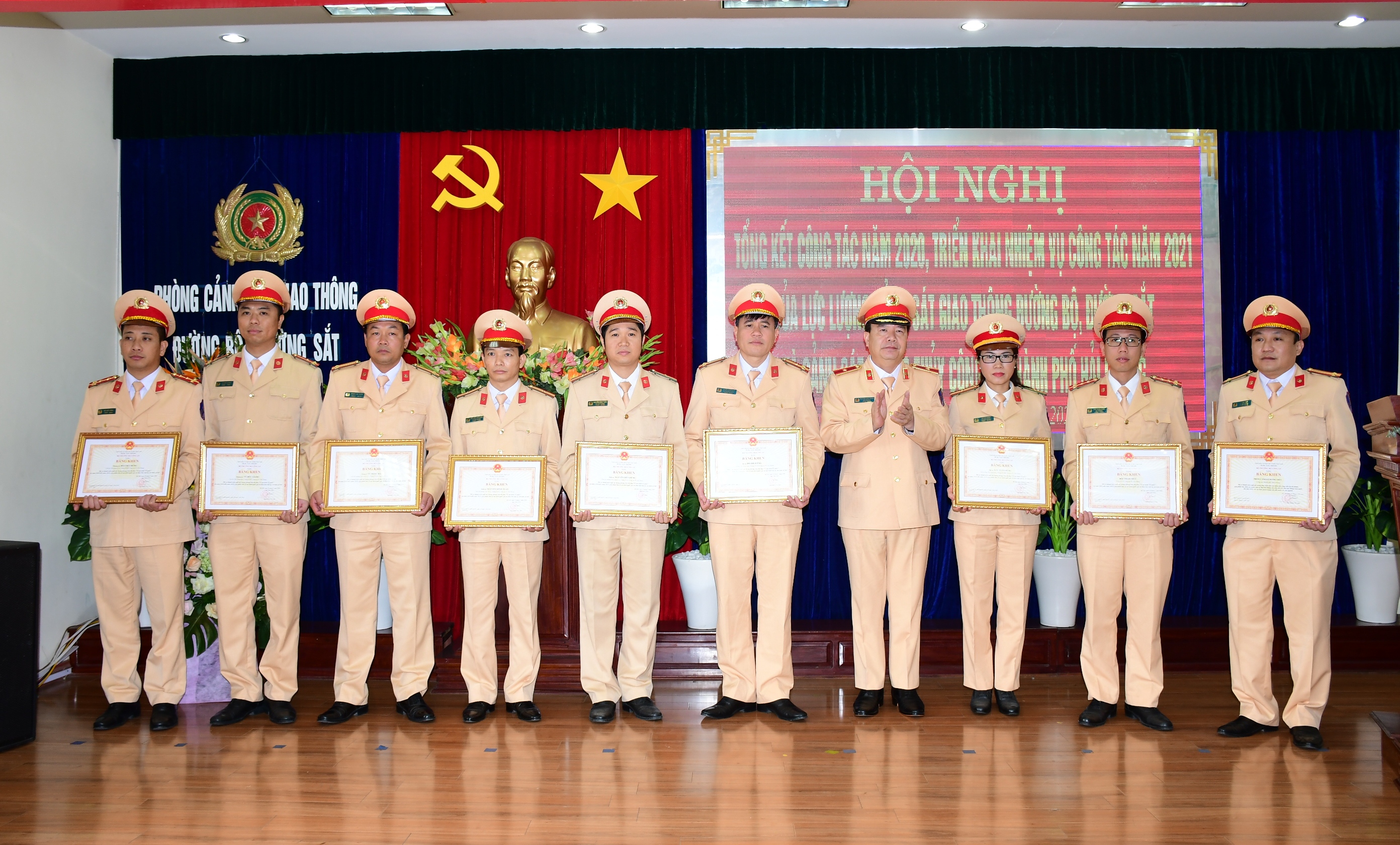 Lực lượng Cảnh sát giao thông đường bộ, đường sắt và Cảnh sát đường thủy triển khai nhiệm công tác năm 2021